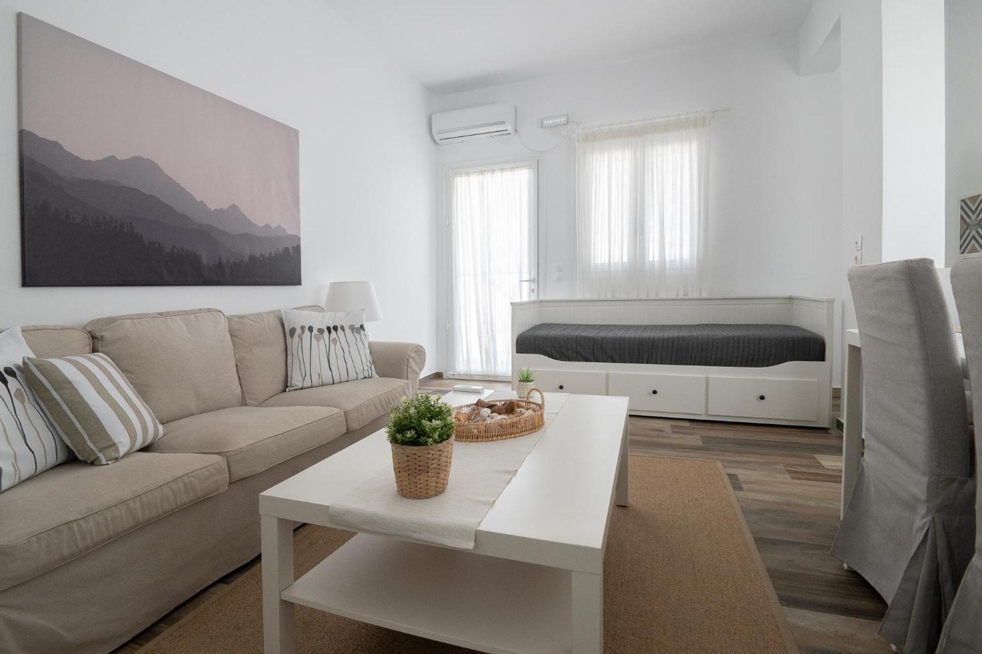 Pouletis Family Apartments - Akroyali Seaview Getaways Каламата Номер фото